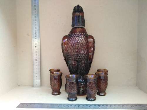 Vintage! Gold / Amber Eagle Decanter With 6 Glasses