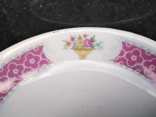 China - Porcelain - Pink Floral Pattern And Gold Gilding - Set Of 4 Rice Bowls And 3 Saucers