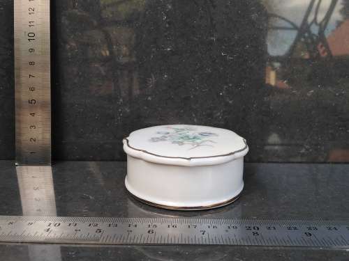 Vintage! Porcelain - Floral With Gold Gilded Edge - Trinket Box