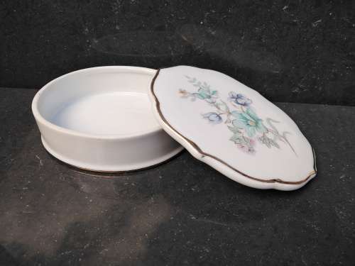 Vintage! Porcelain - Floral With Gold Gilded Edge - Trinket Box