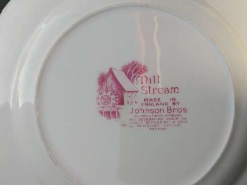 Vintage! England - Johnson Brothers - Mill Stream - Red / Pink - Set of 6 Plates