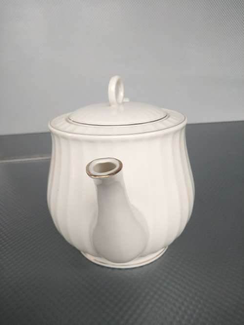 Vintage! German - Bavaria - TRISA - Fine Porcelain - Tea Pot And Sugar Bowl