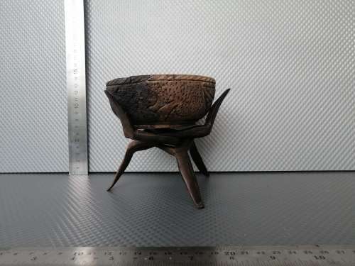 Africana! Hand Carved - Small - Interlocking Tripod Stand With Leaf Pattern Bowl