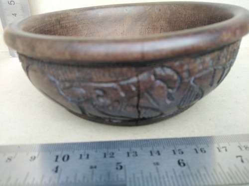 Africana! Hand Made - Small Carved Wooden Bowl - Giraffe / Rhino / Elephant