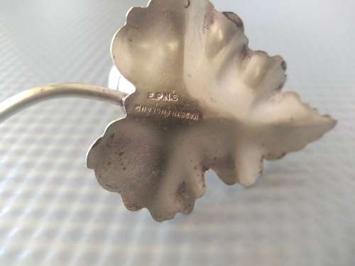 Vintage!  Made In England EPNS Silverplate Maple Leaf Salt / Pepper Shaker Set Of 4