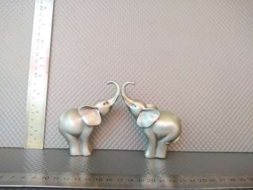 Vintage! Solid Pewter Pair Of Elephants
