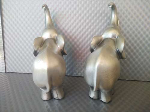 Vintage! Solid Pewter Pair Of Elephants