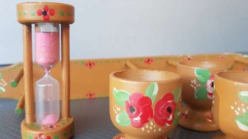 Vintage! Hand Painted - Folk Art - Treenware -  Wooden Egg Cup Set With Timer