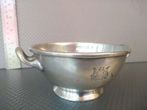Vintage! Sheffield England - Gladwin Ltd  - Embassy Silver Plated - 2 handled bowl - SA Coat of Arms
