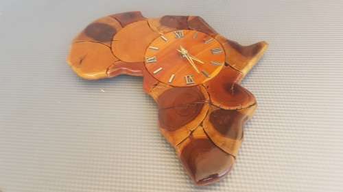 Vintage! Weatherwoods - Hand Carved - Live Edge - Wooden - Africa - Wall Clock