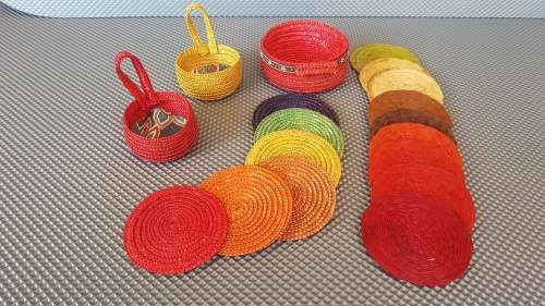 Vintage! Round Twisted Polypropylene Plastic Coasters
