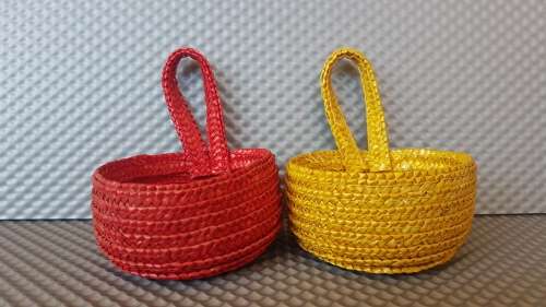 Vintage! Round Twisted Polypropylene Plastic Coasters