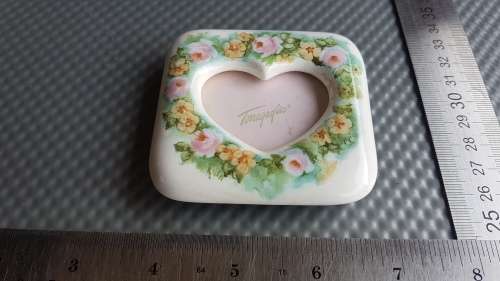 Vintage! Taiwan - Terragrafics - Floral Heart - Ceramic Photo Frame