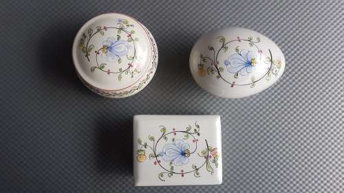 Vintage! Portugal - Anfora Agueda - Hand Painted - 9 Piece Bathroom Vanity Set