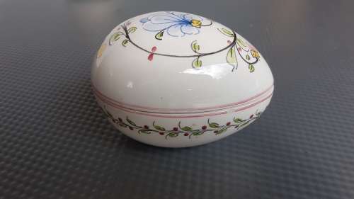 Vintage! Portugal - Anfora Agueda - Hand Painted - 9 Piece Bathroom Vanity Set