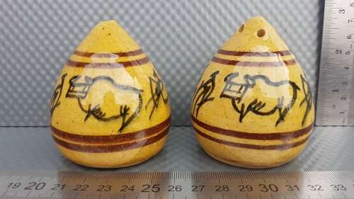 Vintage! - Hand Made - Pottery - Tribal Cave Drawing - Salt And Pepper Shakers