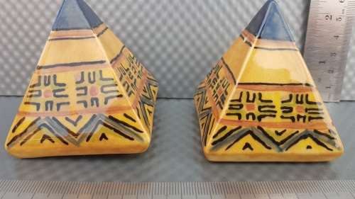 Vintage! - Hand Painted - Signed - Ceramic - Pyramid - Salt And Pepper Shakers