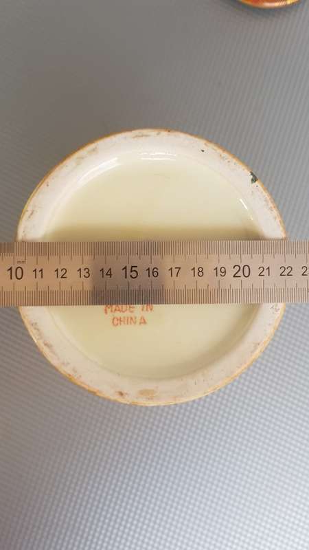 Vintage! Early-Mid Century Chinese Satsuma Style Vase.