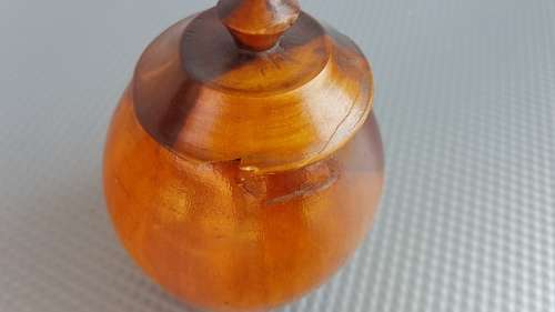 Vintage!  Wooden Pot-Barrel Vanity Pot With Lid.