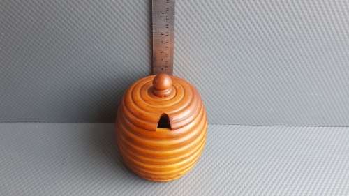 Vintage! Wooden Beehive Shaped Honey Jar With Lid.