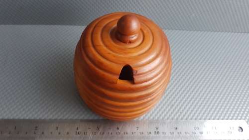 Vintage! Wooden Beehive Shaped Honey Jar With Lid.