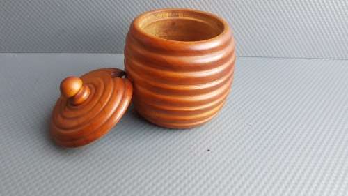 Vintage! Wooden Beehive Shaped Honey Jar With Lid.