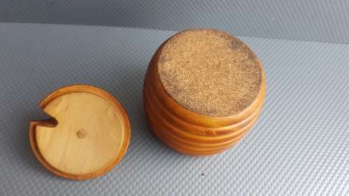 Vintage! Wooden Beehive Shaped Honey Jar With Lid.