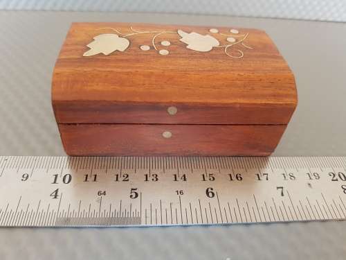 Vintage! Small Rectangular Wooden Trinket Box.