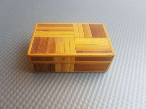 Vintage! Bamboo Trinket Box.
