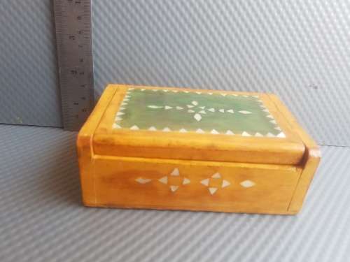 Vintage! Wooden Trinket Box.