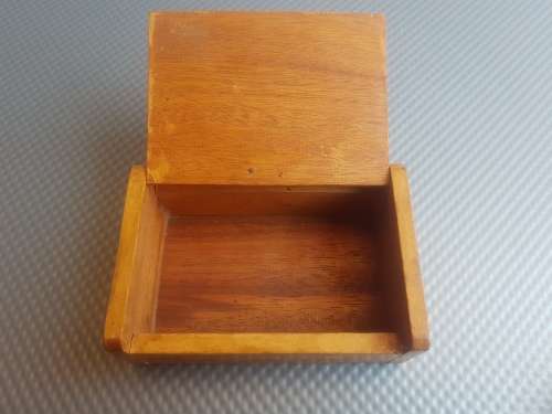 Vintage! Wooden Trinket Box.