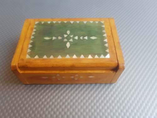 Vintage! Wooden Trinket Box.