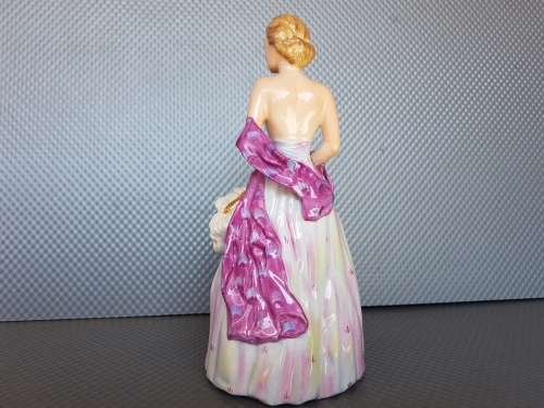 Vintage!  Wedgewood `Debutante ` Figurine Circa 1935