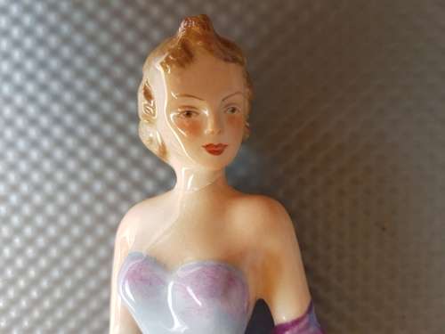 Vintage!  Wedgewood `Debutante ` Figurine Circa 1935
