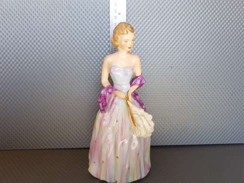 Vintage!  Wedgewood `Debutante ` Figurine Circa 1935