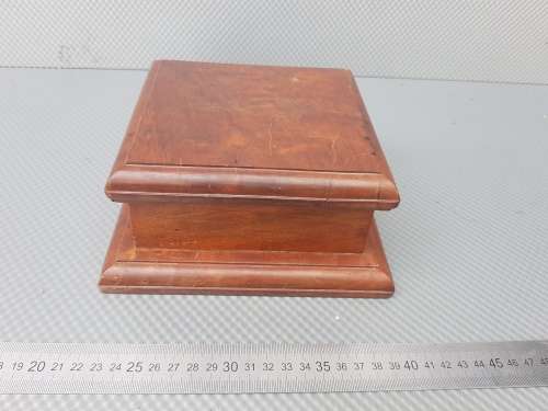 Vintage! Wooden Square Jewelry / Trinket Box.