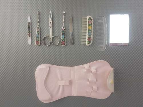 Vintage! Sheffield England Manicure Grooming Travel Kit 8pc Vinyl Case.