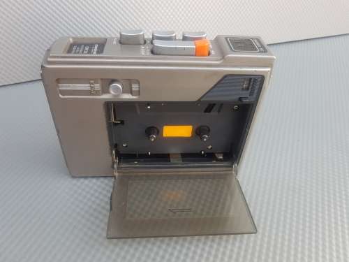 Vintage! TU-502 Japanese 80`s Dictaphone Cassette Recorder.