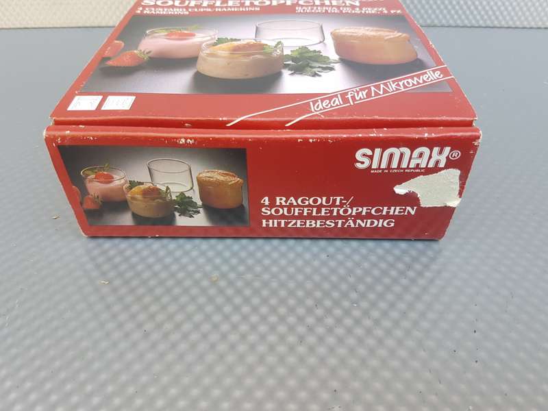 Vintage! Set of 4 Simax Custard Cups / Ramekins.
