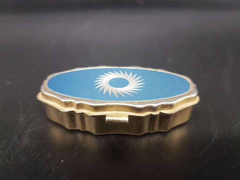 Vintage! Starburst Pill Box Metal Alloy Aqua Blue Turquoise.