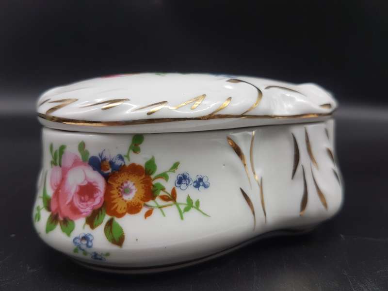 Vintage! Floral And White Ceramic Oblong Trinket Box.