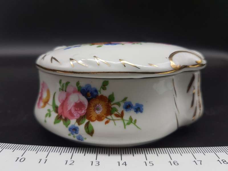 Vintage! Floral And White Ceramic Oblong Trinket Box.