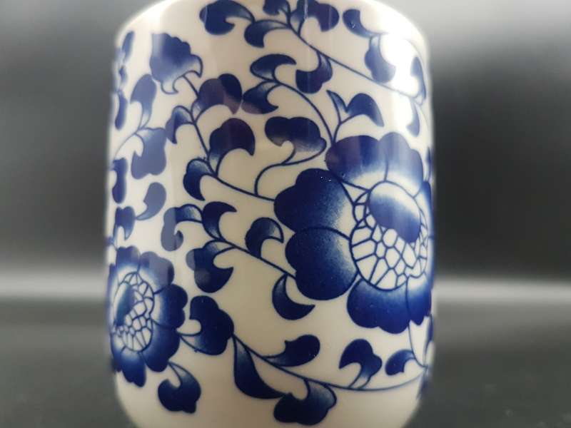 Vintage! Blue And White Retro Ceramic Chinese Tea Cup.