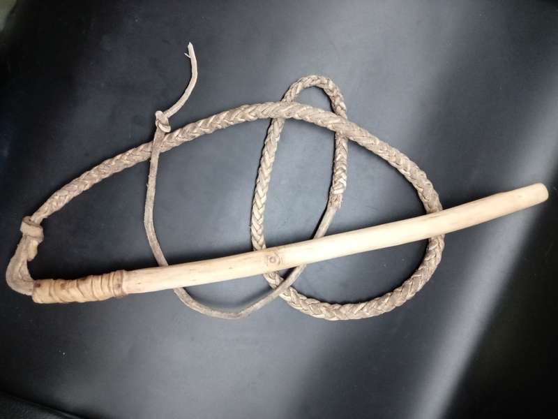 Vintage! Leather And Wood Whip / Sambok