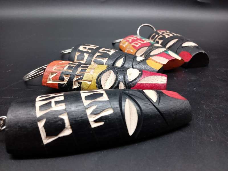 Africa Tribal Souvenir Keyring - Cape Town Wood Sculpted Mask Keychain (5 AVAILABLE - BID PER ITEM)