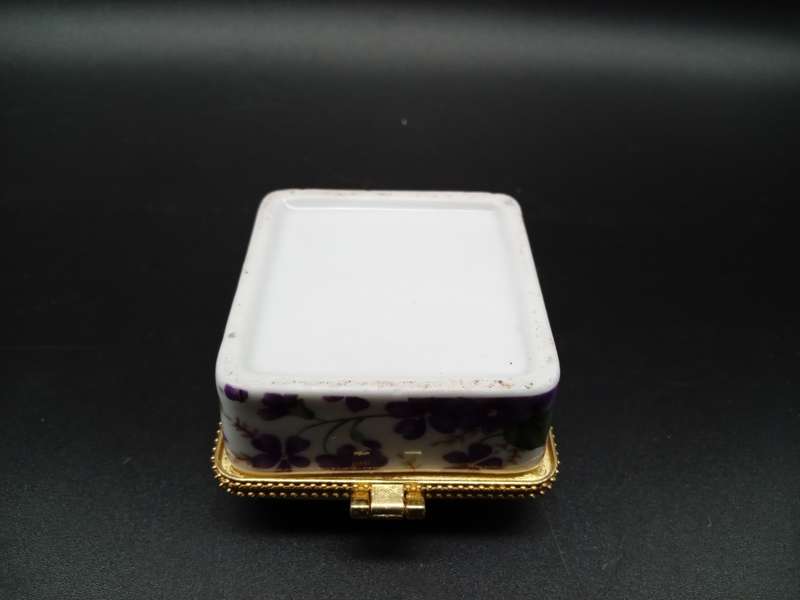 Vintage! Hand Painted Ceramic & Gold Toned Porcelain Pill /Trinket Box.