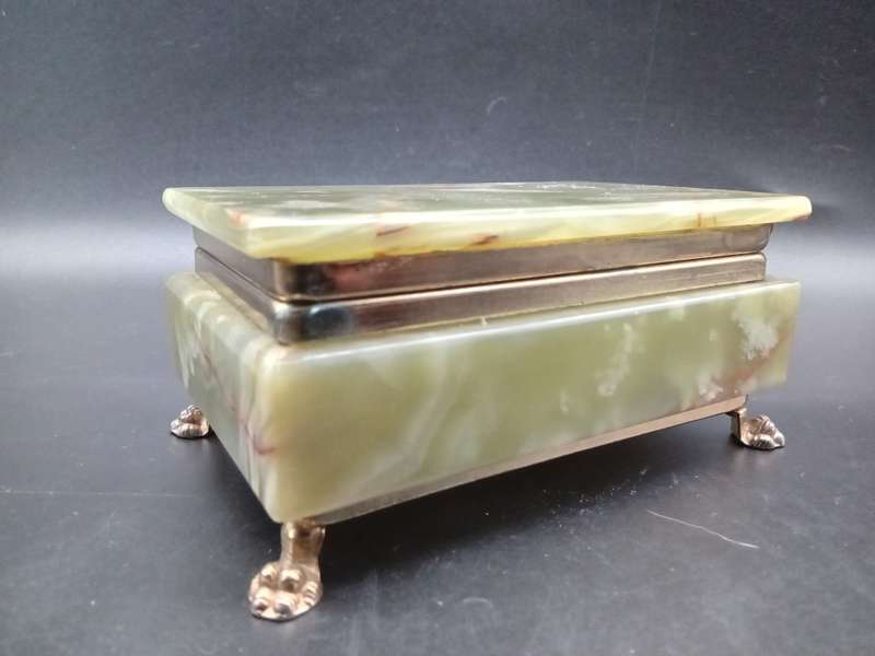 Vintage! Alabaster Marble Trinket Box With Lid.