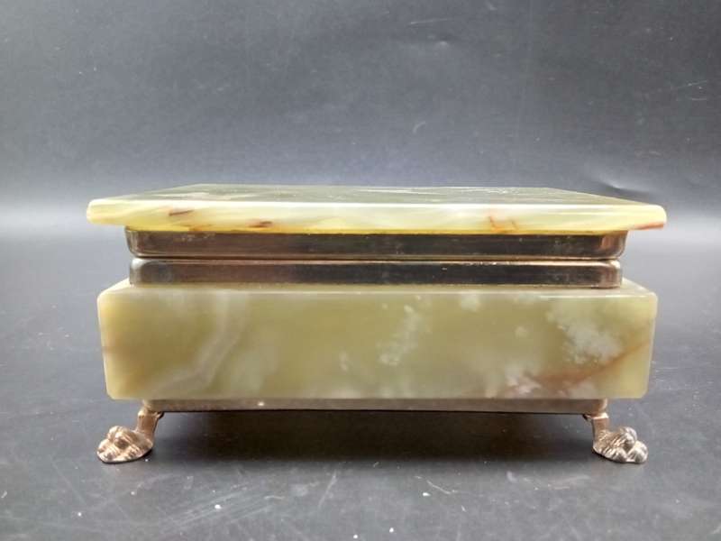 Vintage! Alabaster Marble Trinket Box With Lid.