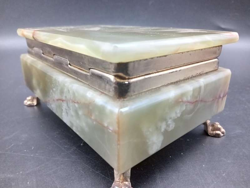 Vintage! Alabaster Marble Trinket Box With Lid.