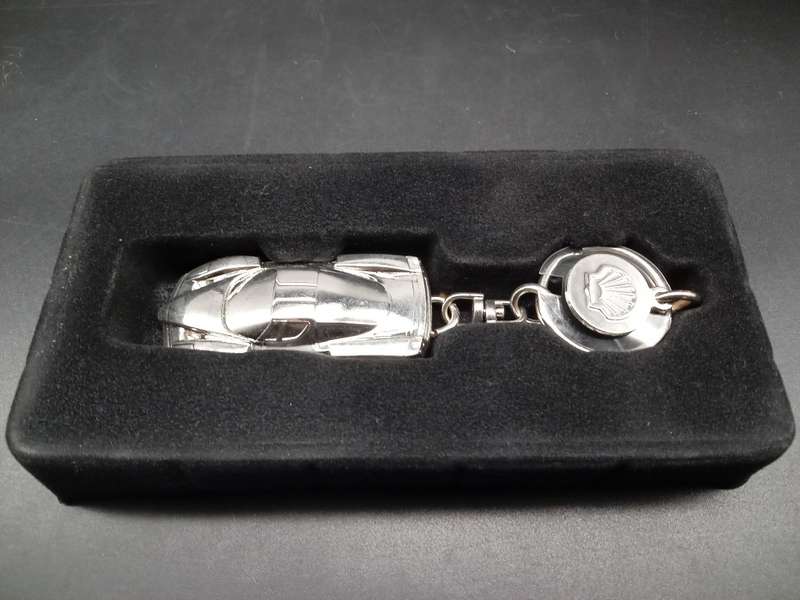 Fantastically Sleek! Enzo Ferrari Model Car Shell V-Power Keyring Key Chain  (10.5cm x 2.5cm)